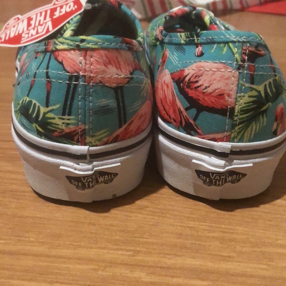 Tropical flamingo vans - Picture 2 of 3